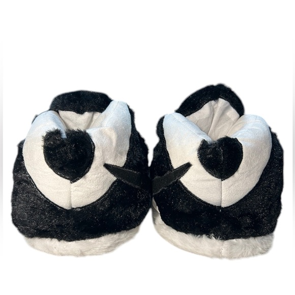 Nike Fluffy Black/white Slippers, Fits size 36-46, NWOT - Picture 5 of 7